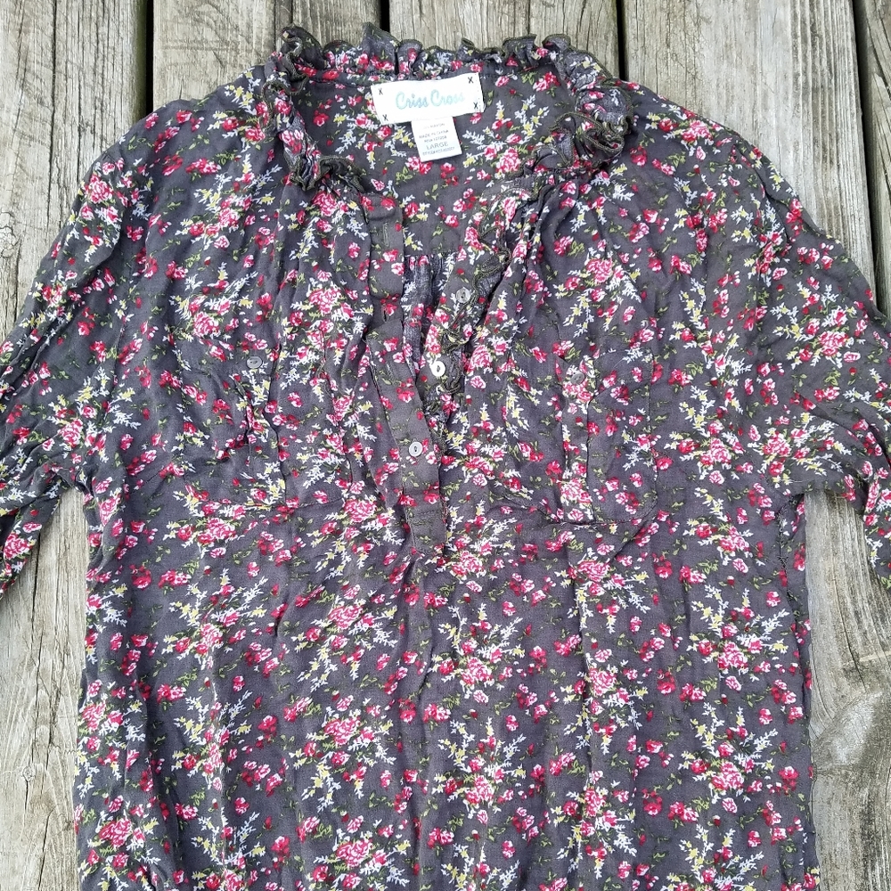 New women's boutique style button up peplum top - Picture 4 of 4